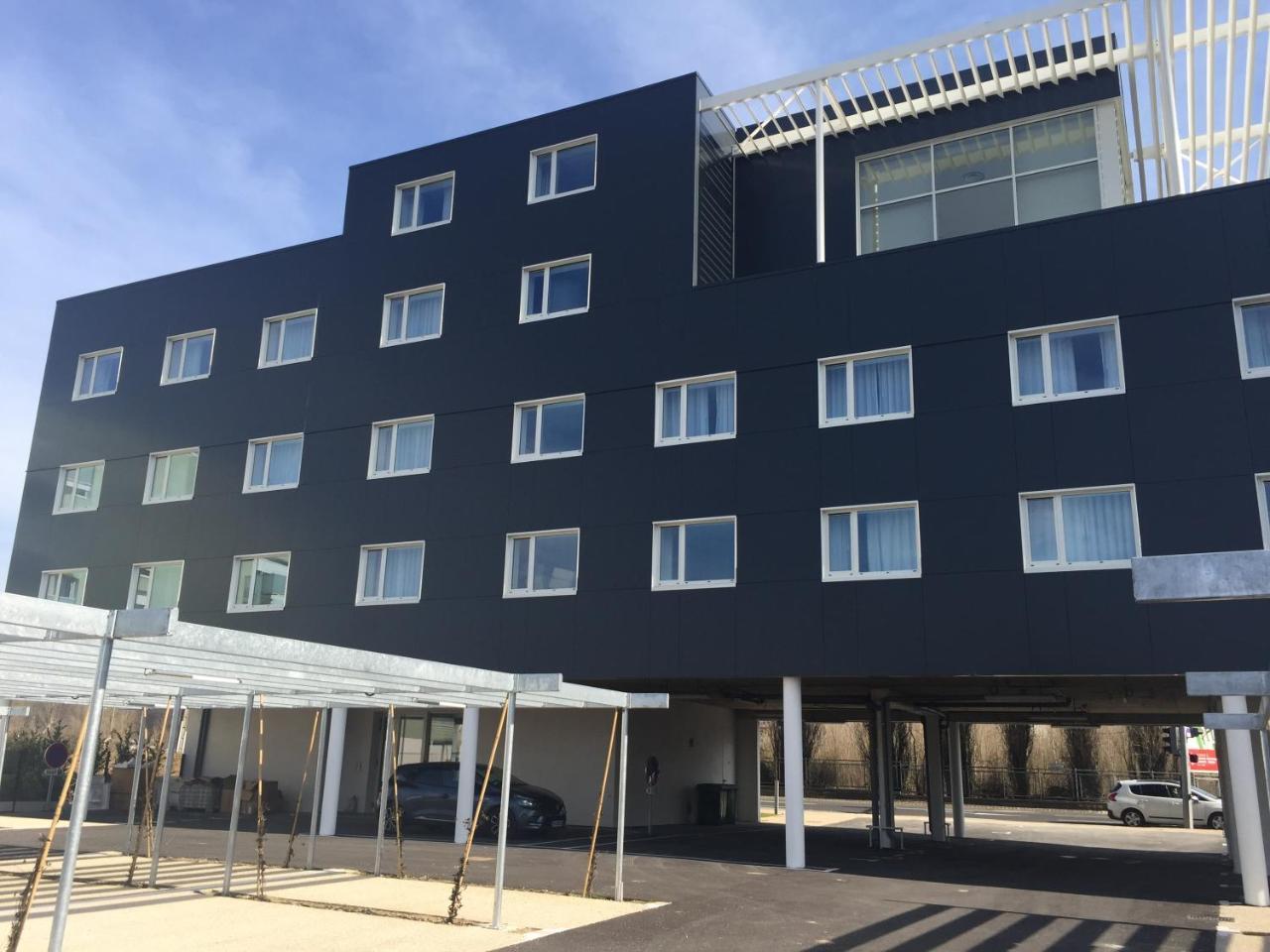 Hotel Les 3 Vallees Saran Exteriör bild